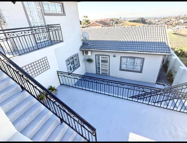 3 BEDROOM HOUSE FOR SALE IN SHALLCROSS